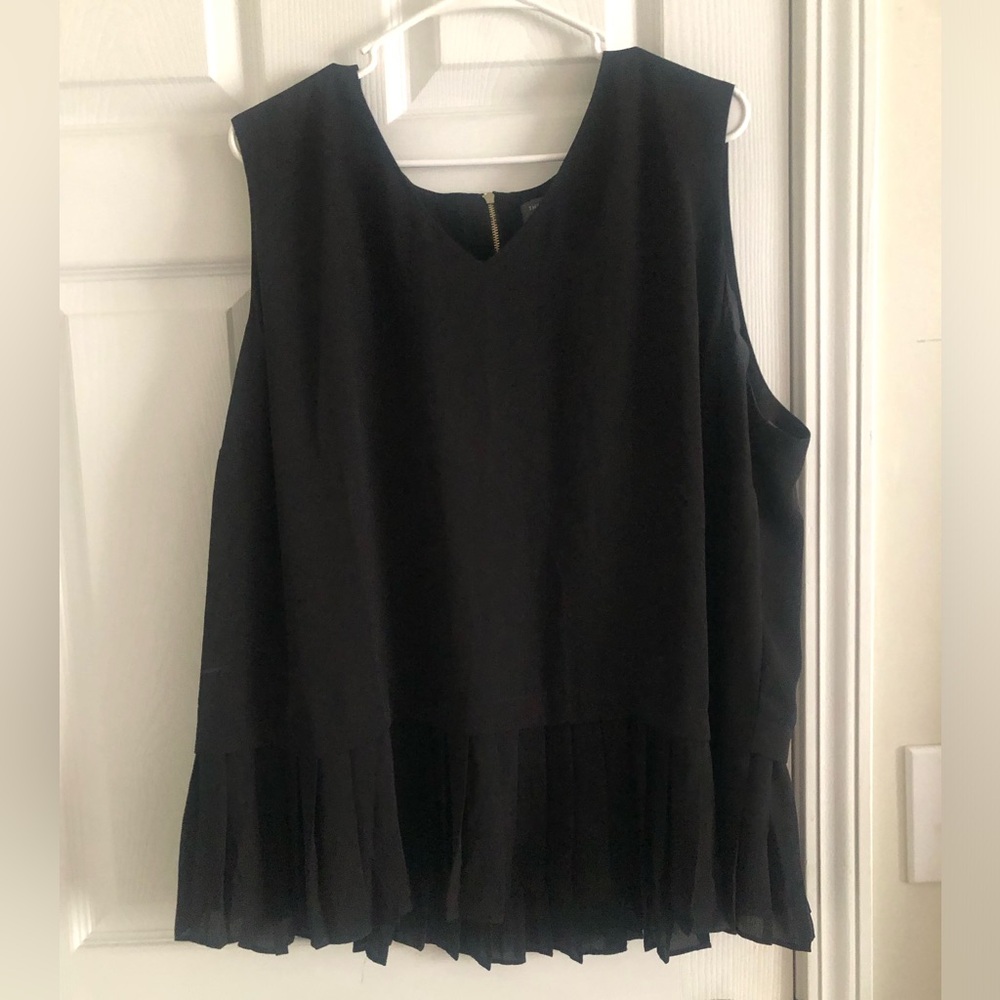 The Limited sleeveless black top
